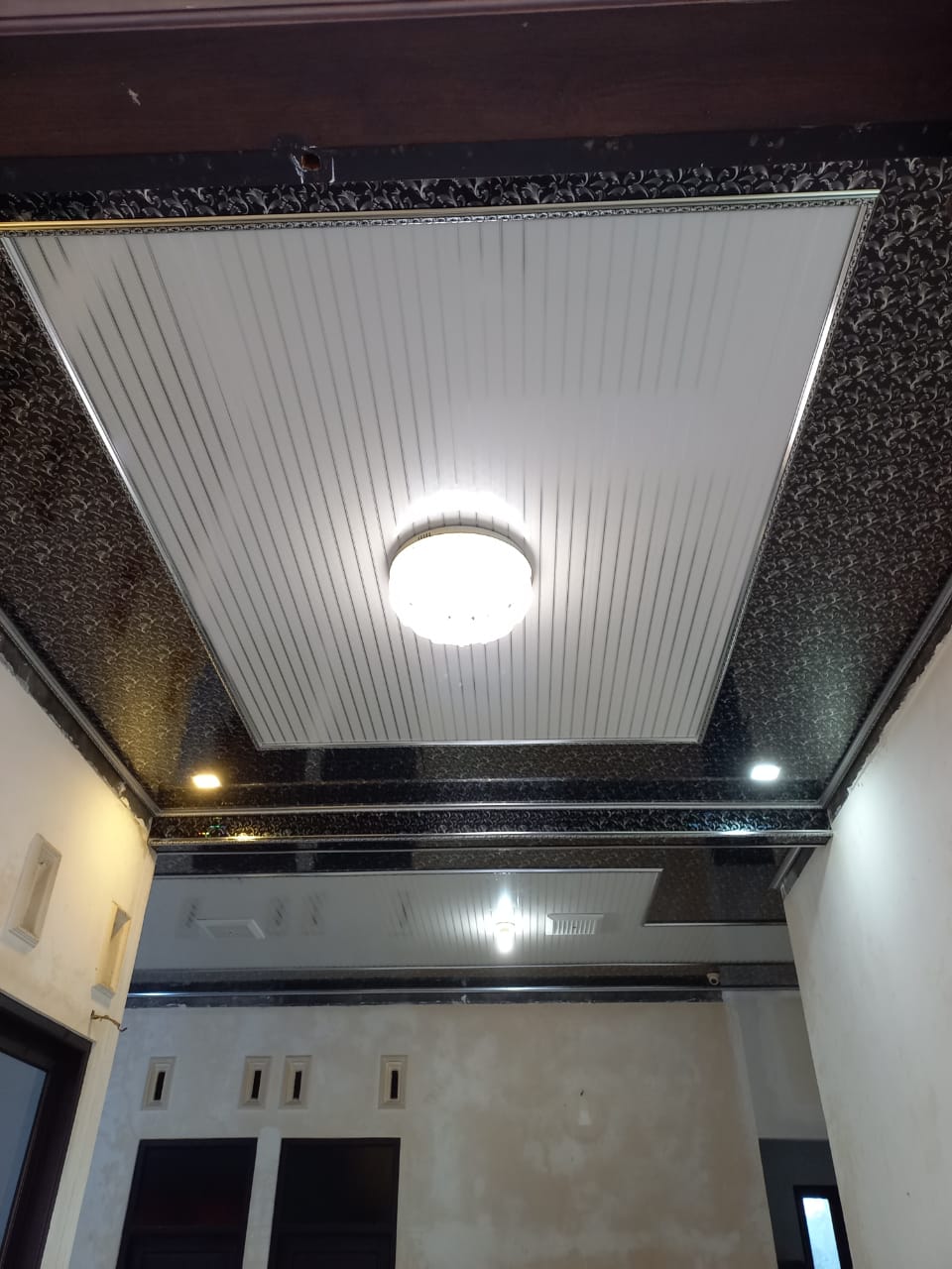 contoh plafon gantung up ceiling